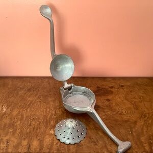Vintage  Early Model   RIVAL Mfg. Instant Hand Held Juicer, Aluminum 10.5 Inches